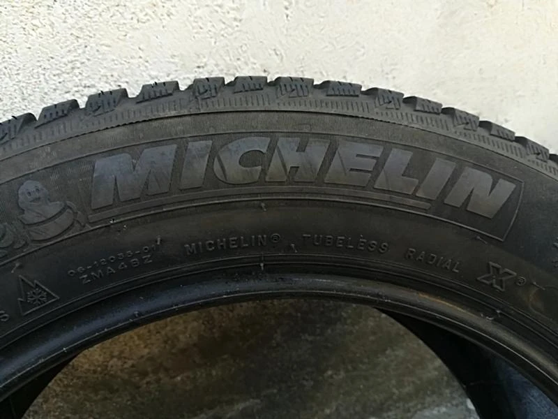 Гуми Зимни 205/55R16, снимка 5 - Гуми и джанти - 22852060