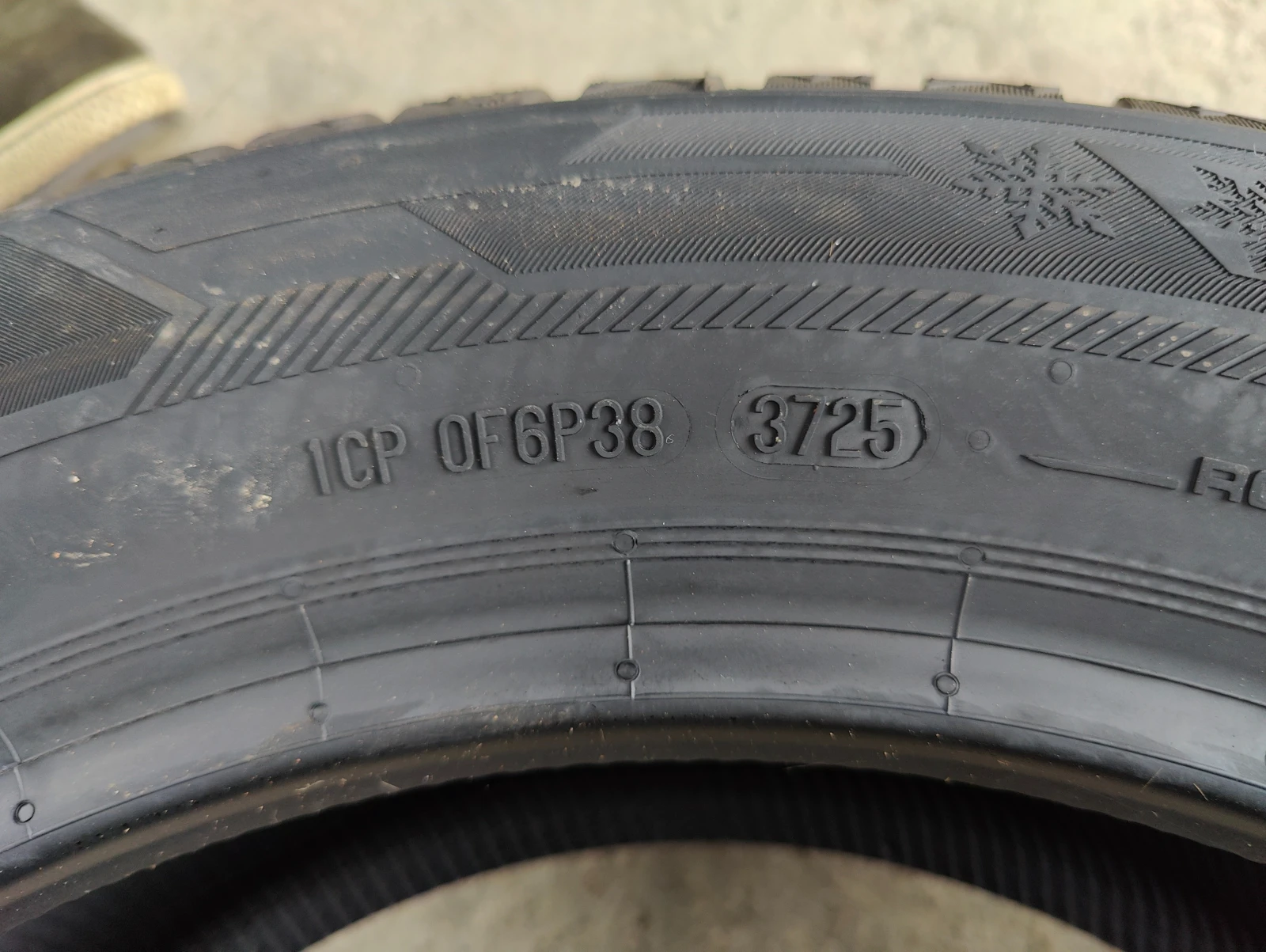Гуми Зимни 205/55R16, снимка 11 - Гуми и джанти - 55162496