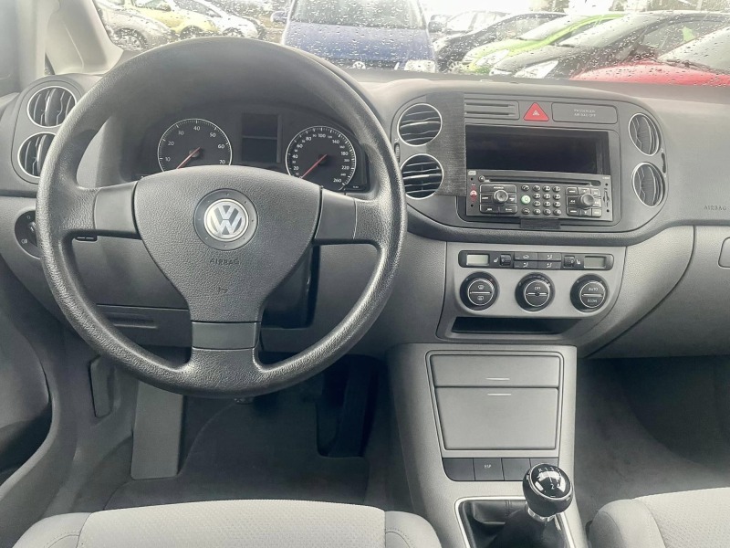 VW Golf Plus 1.6 6-скорости, снимка 11 - Автомобили и джипове - 46455125