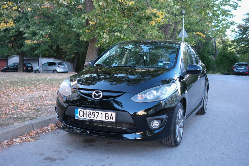 Mazda 2 1.3i facelift, снимка 3 - Автомобили и джипове - 53042993