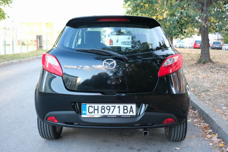Mazda 2 1.3i facelift, снимка 5 - Автомобили и джипове - 53042993