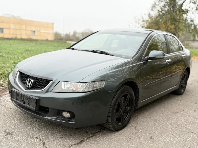 Honda Accord 2.0i Executive, снимка 2 - Автомобили и джипове - 52459350