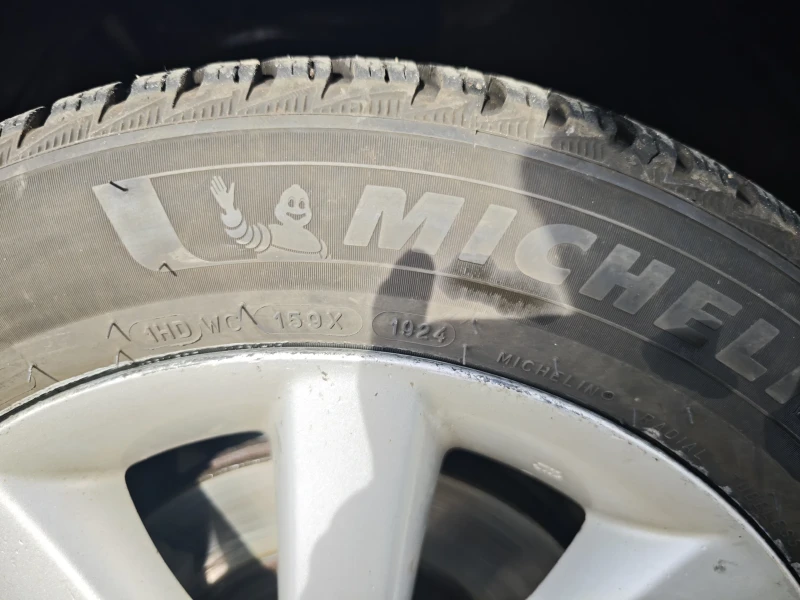 Toyota Avensis, снимка 15 - Автомобили и джипове - 52776540