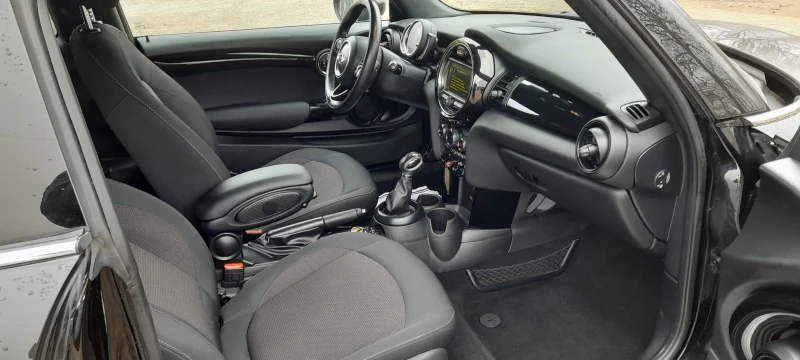 Mini One Купе, снимка 3 - Автомобили и джипове - 52856943