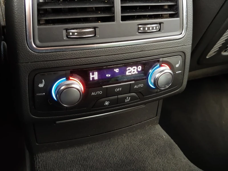 Audi A6 * АВТО КРЕДИТ* ЦЕНА ДО БГ * СЕРВИЗНА ИСТОРИЯ * , снимка 15 - Автомобили и джипове - 52914108