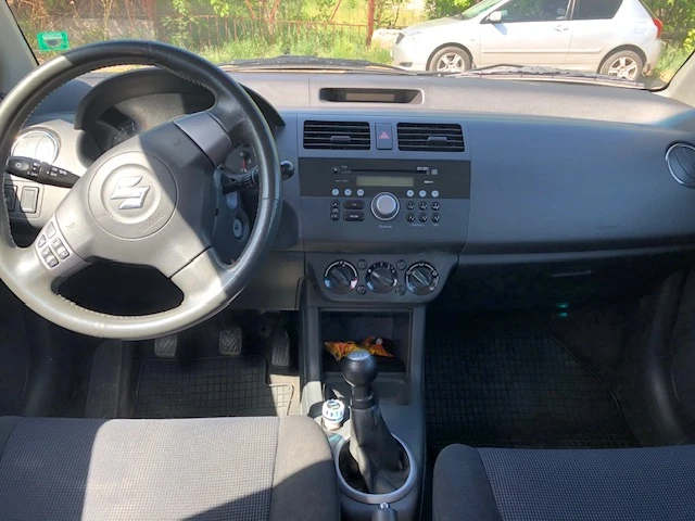 Suzuki Swift, снимка 5 - Автомобили и джипове - 47545755