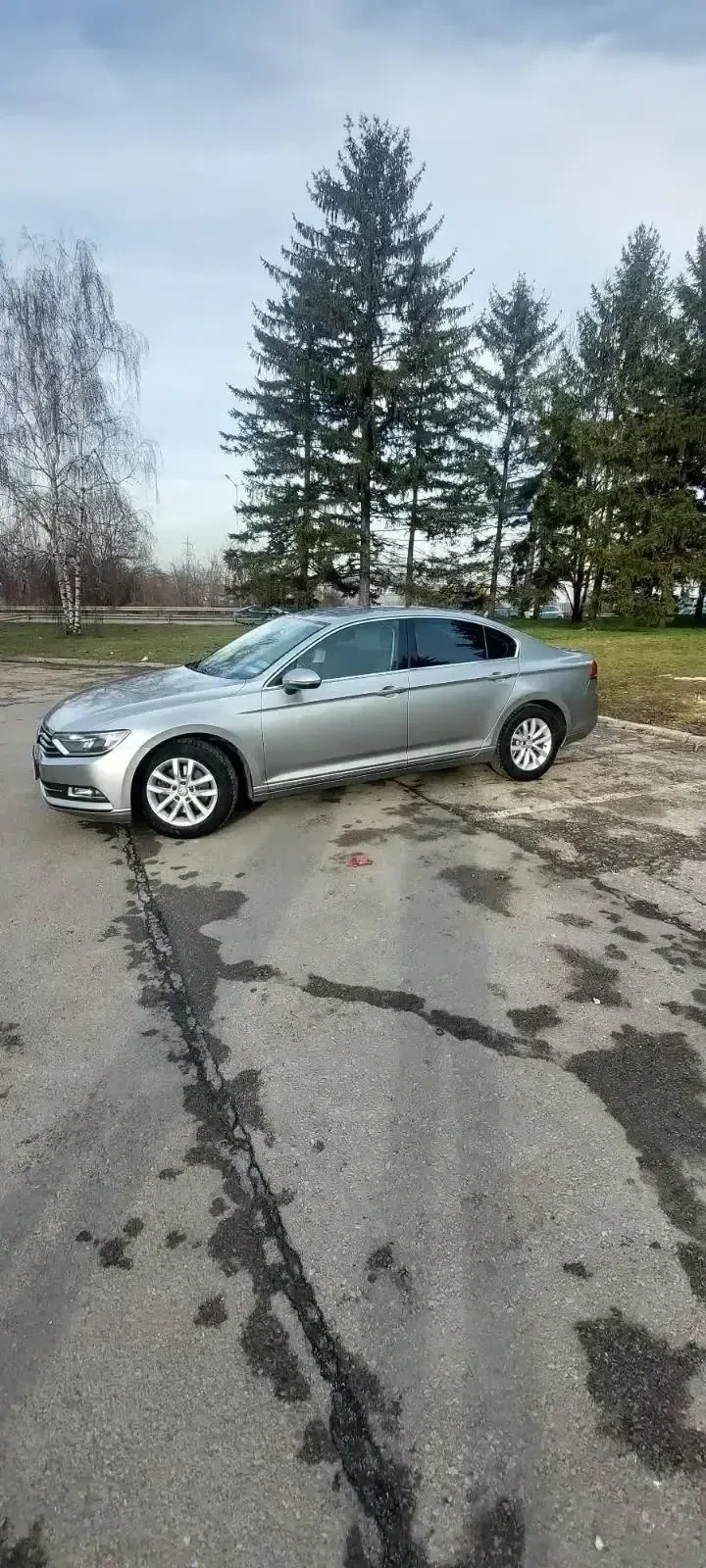 VW Passat, снимка 1 - Автомобили и джипове - 49212229