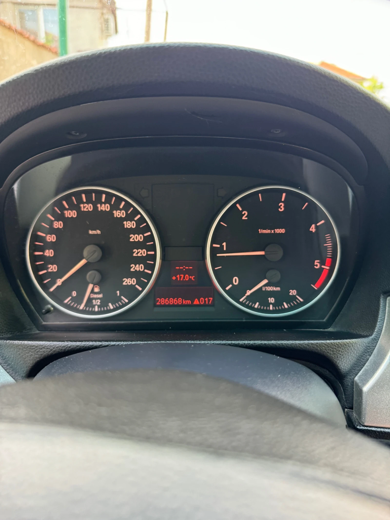BMW 320 320d - изображение 9