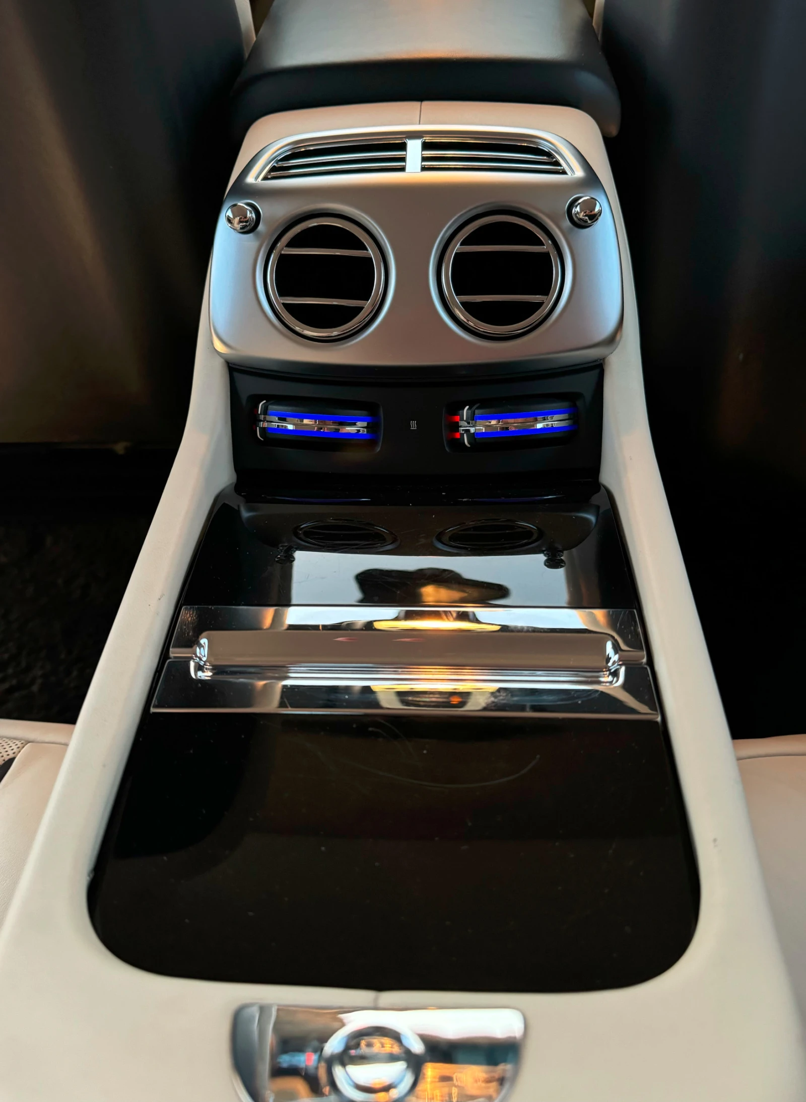 Rolls-Royce Dawn | Mobile.bg — изображение 13