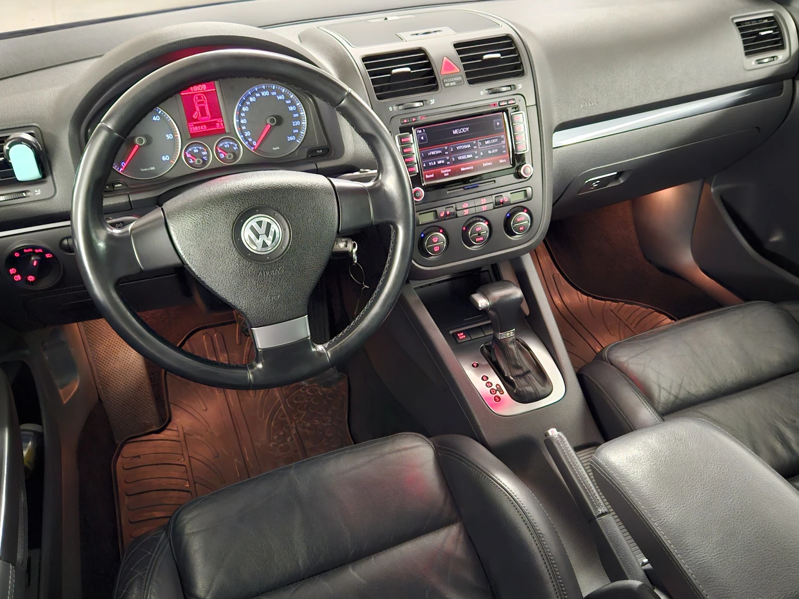 VW Golf 2.0 TDI BMM - изображение 10