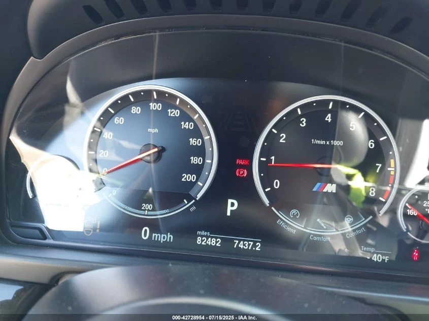 BMW M5 2014 BMW M5 - изображение 10