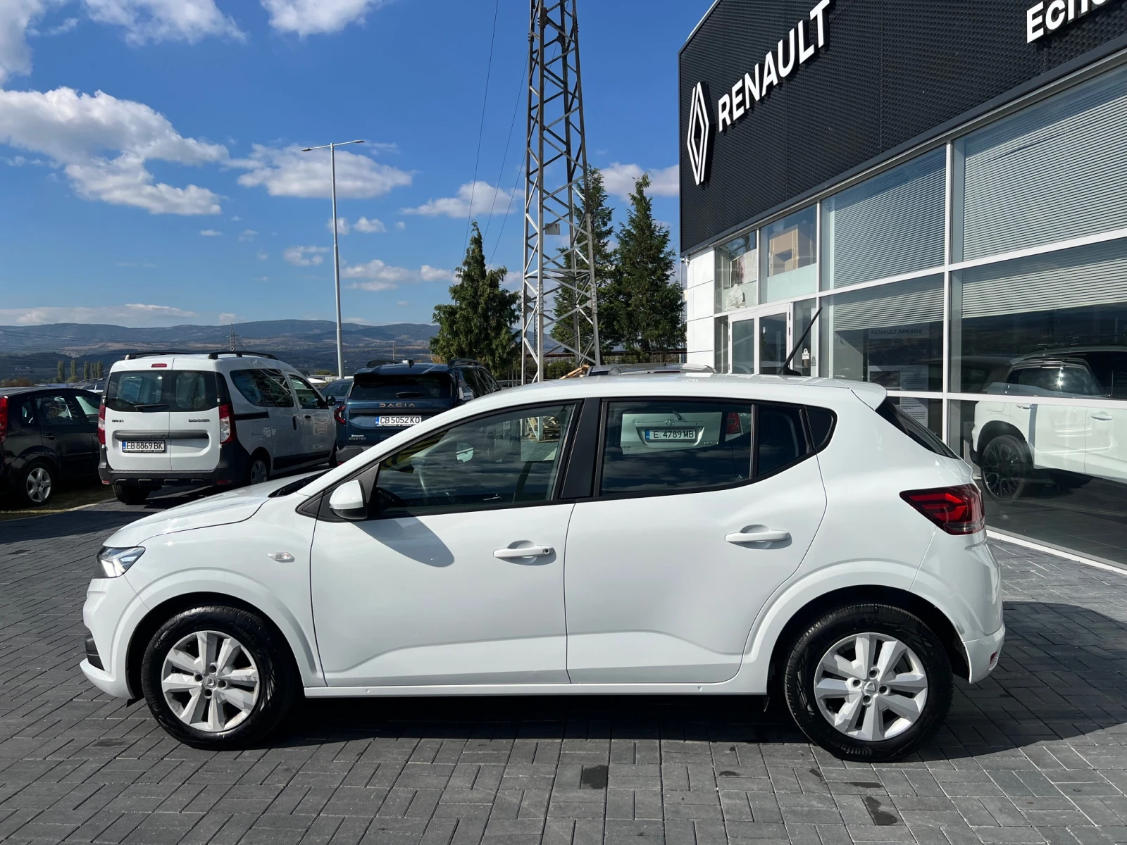 Dacia Sandero 1.0 TCe /100 к.с. Бензин/Газ - изображение 7