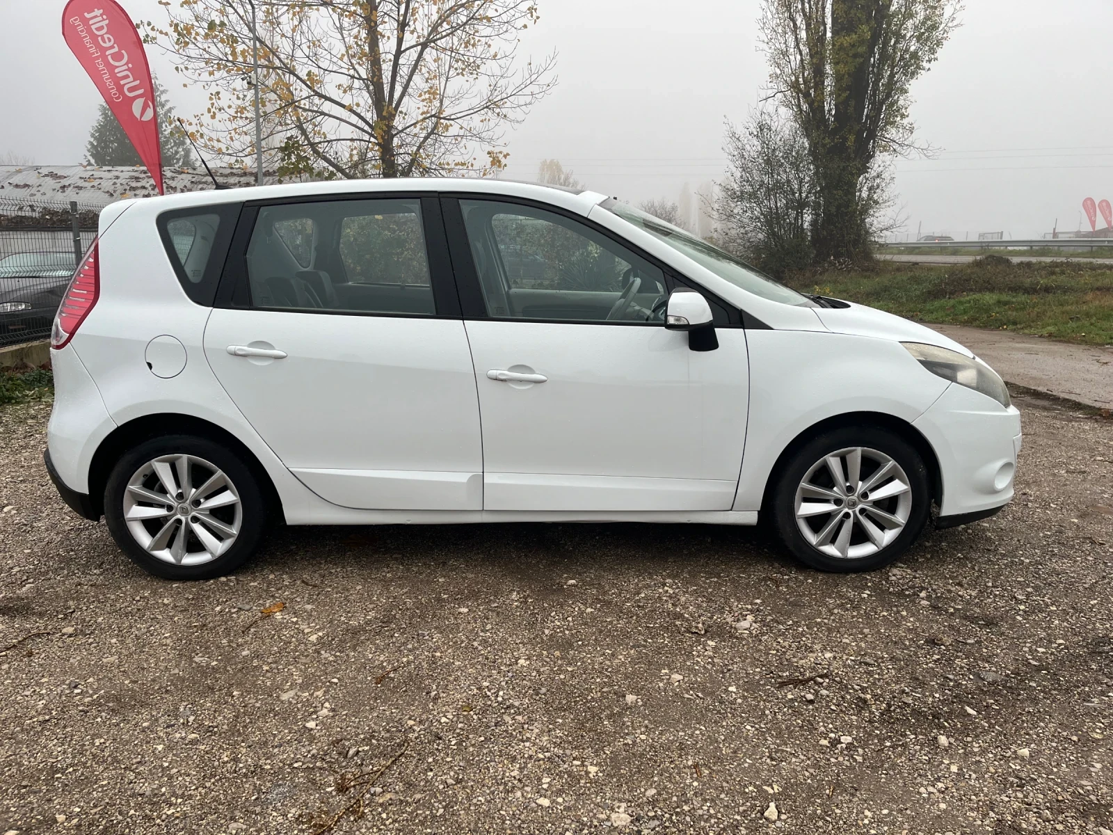 Renault Scenic 1.5DCI-NAVI-PANO-KAMERA-ITALIA - изображение 4