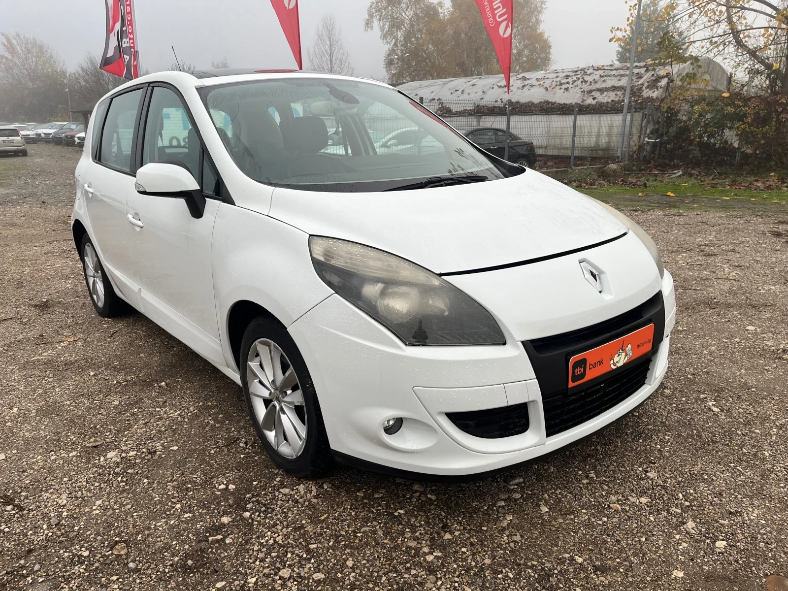 Renault Scenic 1.5DCI-NAVI-PANO-KAMERA-ITALIA - изображение 3