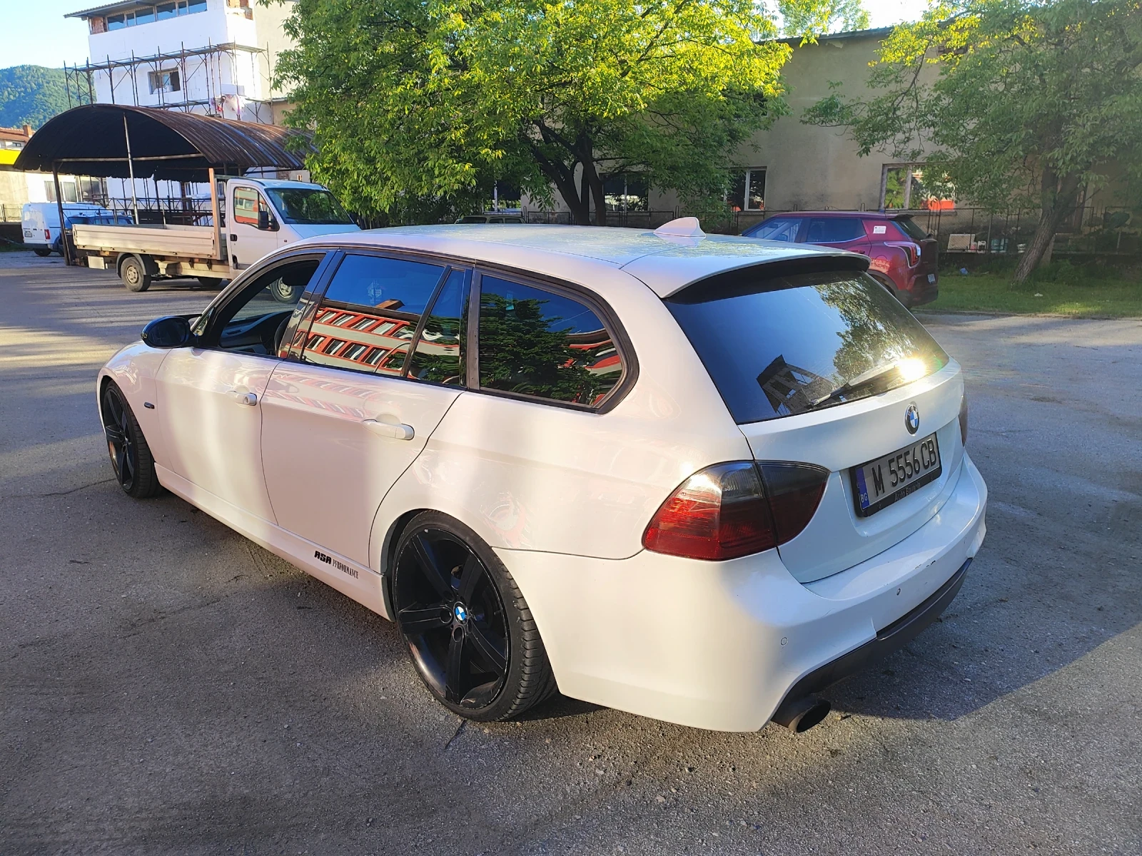 BMW 320 M pack Alcantara RWD, снимка 3 - Автомобили и джипове - 53142514