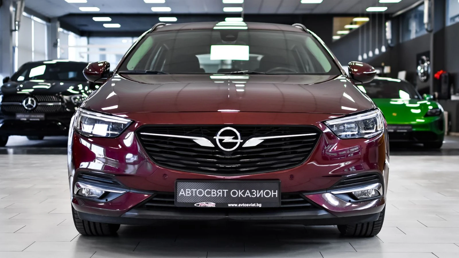 Opel Insignia Sports Tourer 2.0d Automatic Business Edition, снимка 2 - Автомобили и джипове - 54303844