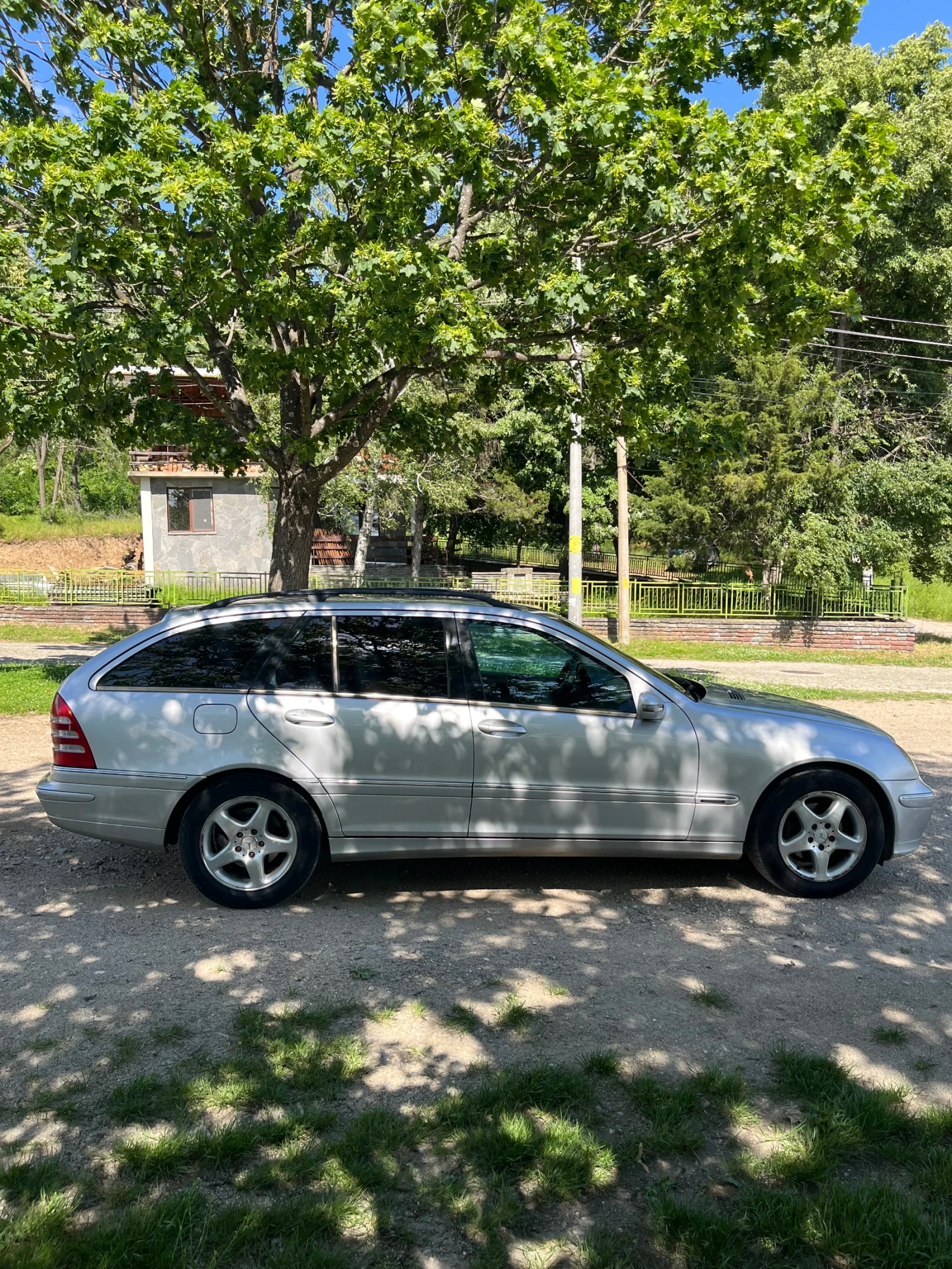 Mercedes-Benz C 220 2, 2 cdi, снимка 3 - Автомобили и джипове - 54702858