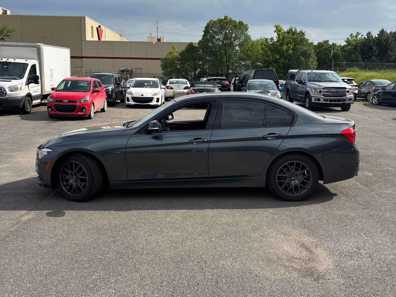 BMW 330 * 330i xDrive * CARFAX * ЦЕНА ДО БГ, снимка 3 - Автомобили и джипове - 54917993