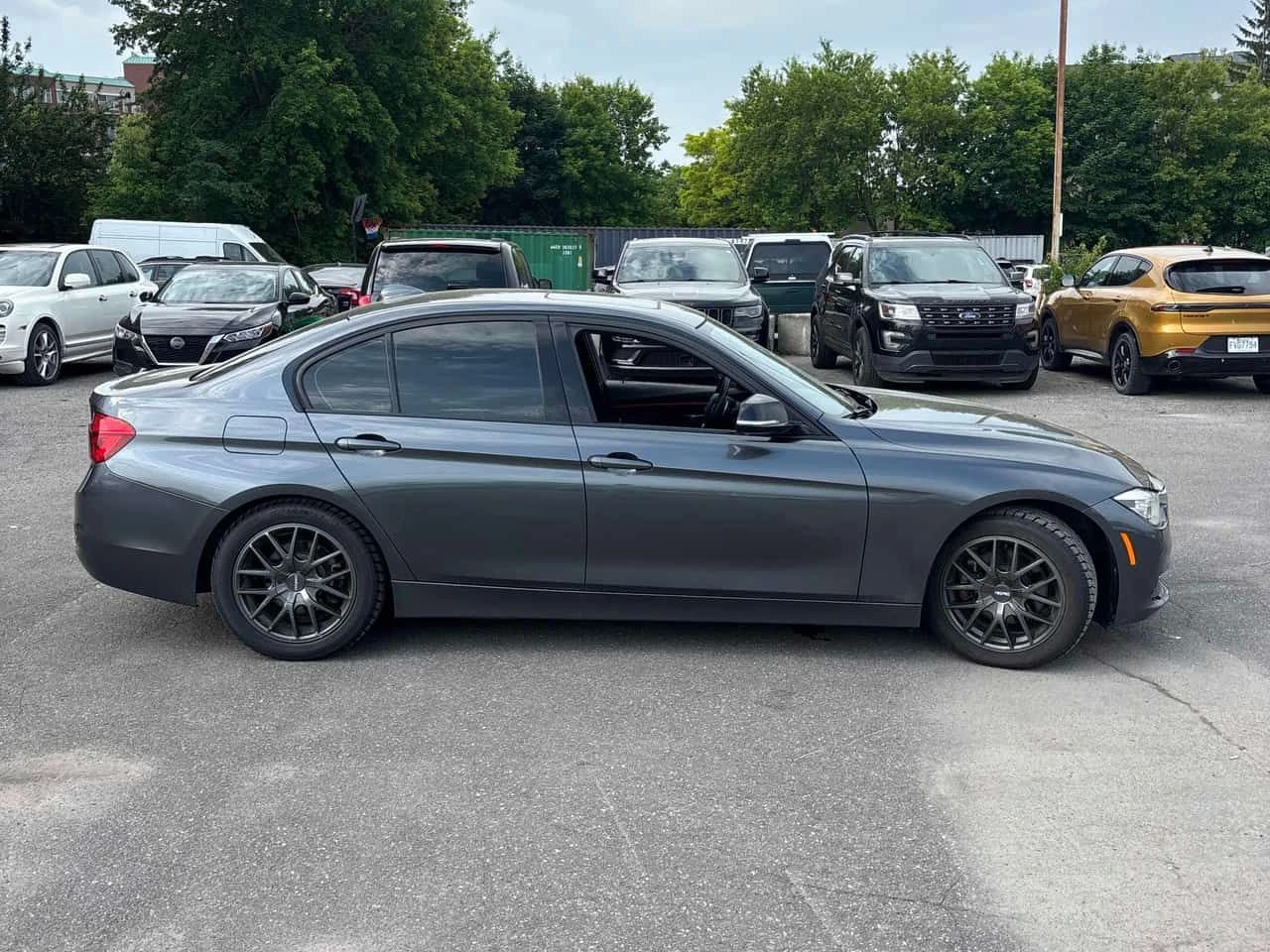BMW 330 * 330i xDrive * CARFAX * ЦЕНА ДО БГ, снимка 4 - Автомобили и джипове - 54917993