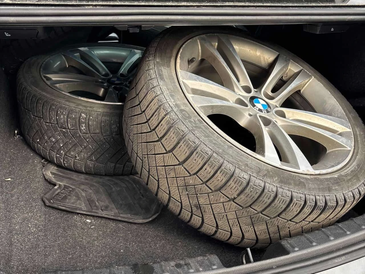 BMW 330 * 330i xDrive * CARFAX * ЦЕНА ДО БГ, снимка 12 - Автомобили и джипове - 54917993