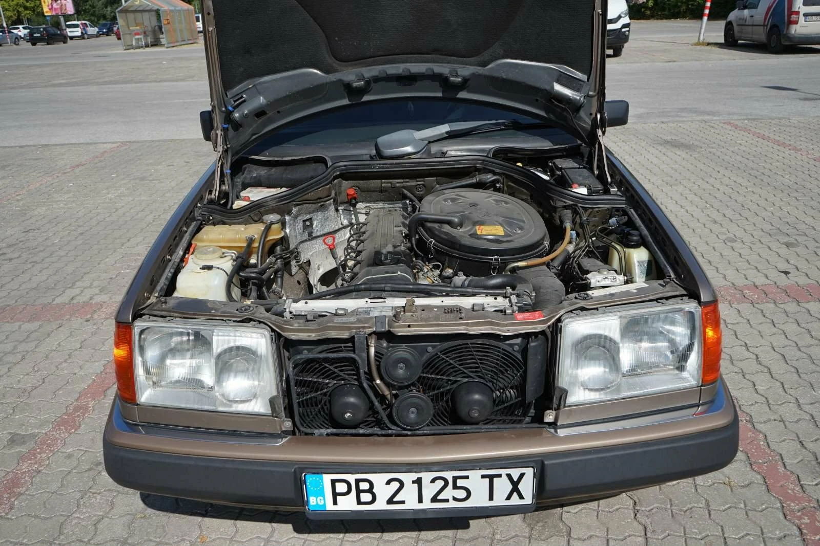 Mercedes-Benz 124 300 E 4x4, снимка 8 - Автомобили и джипове - 55148256