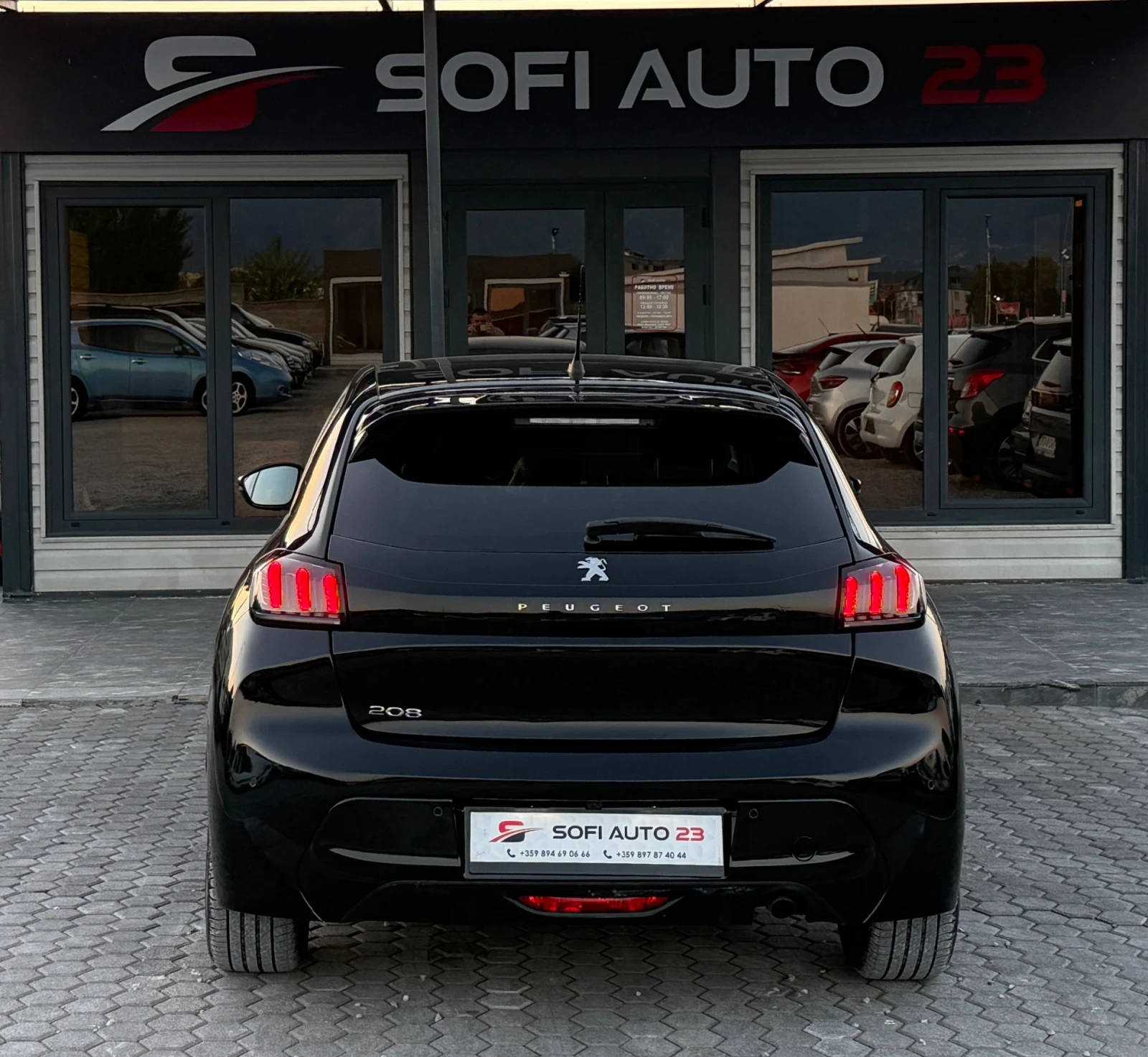 Peugeot 208 1.2 FULL OPTIONS! KTEO, COC, снимка 7 - Автомобили и джипове - 55533178