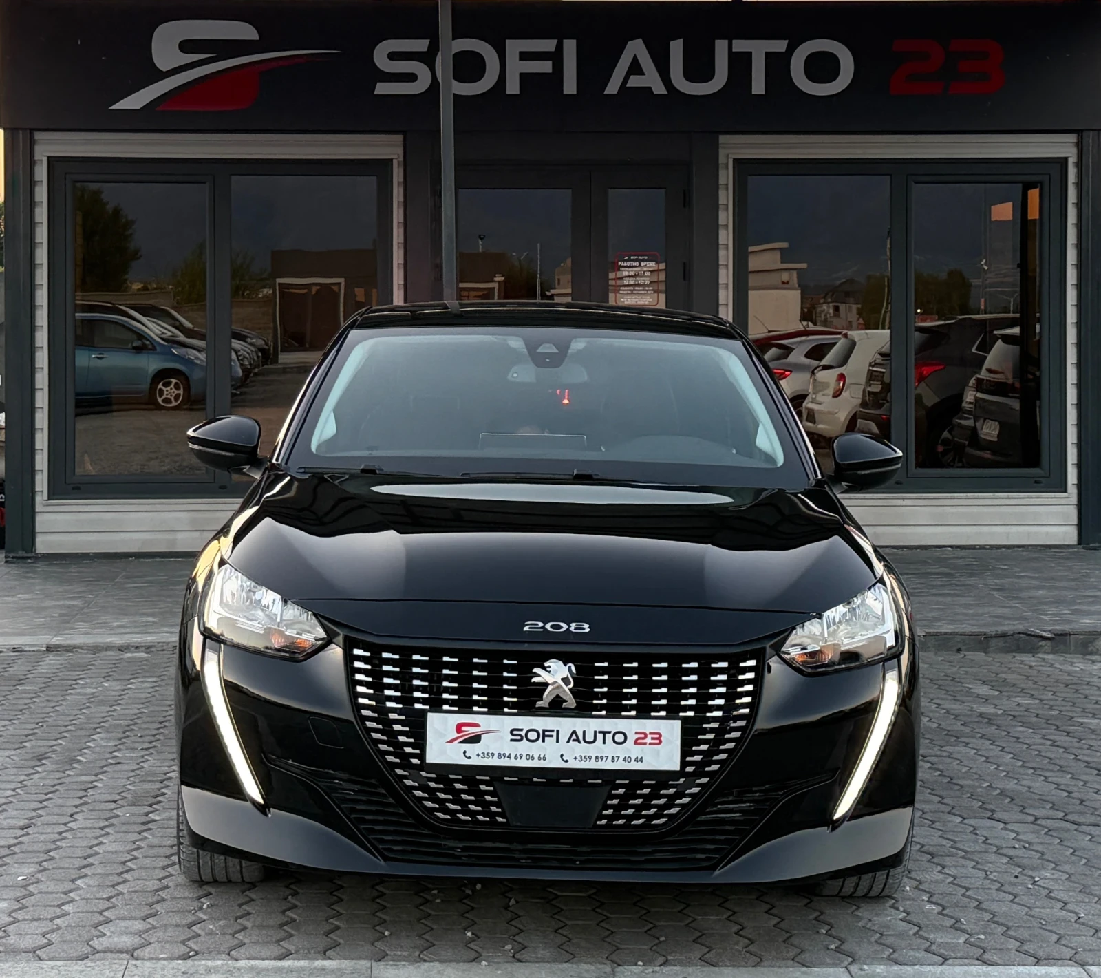 Peugeot 208 1.2 FULL OPTIONS! KTEO, COC, снимка 3 - Автомобили и джипове - 55533178