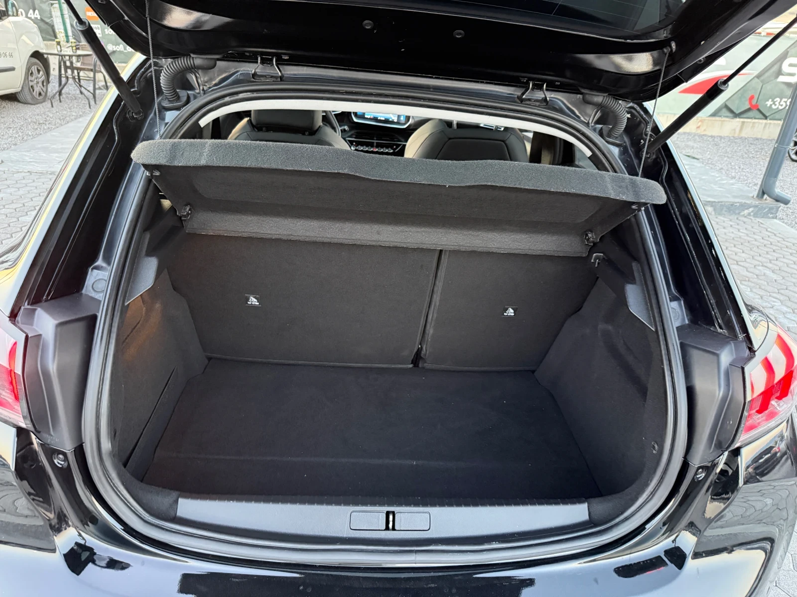 Peugeot 208 1.2 FULL OPTIONS! KTEO, COC, снимка 15 - Автомобили и джипове - 55533178