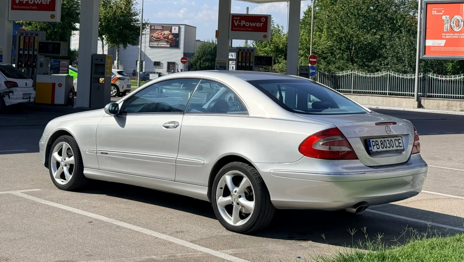 Mercedes-Benz CLK 240, снимка 4 - Автомобили и джипове - 55645680