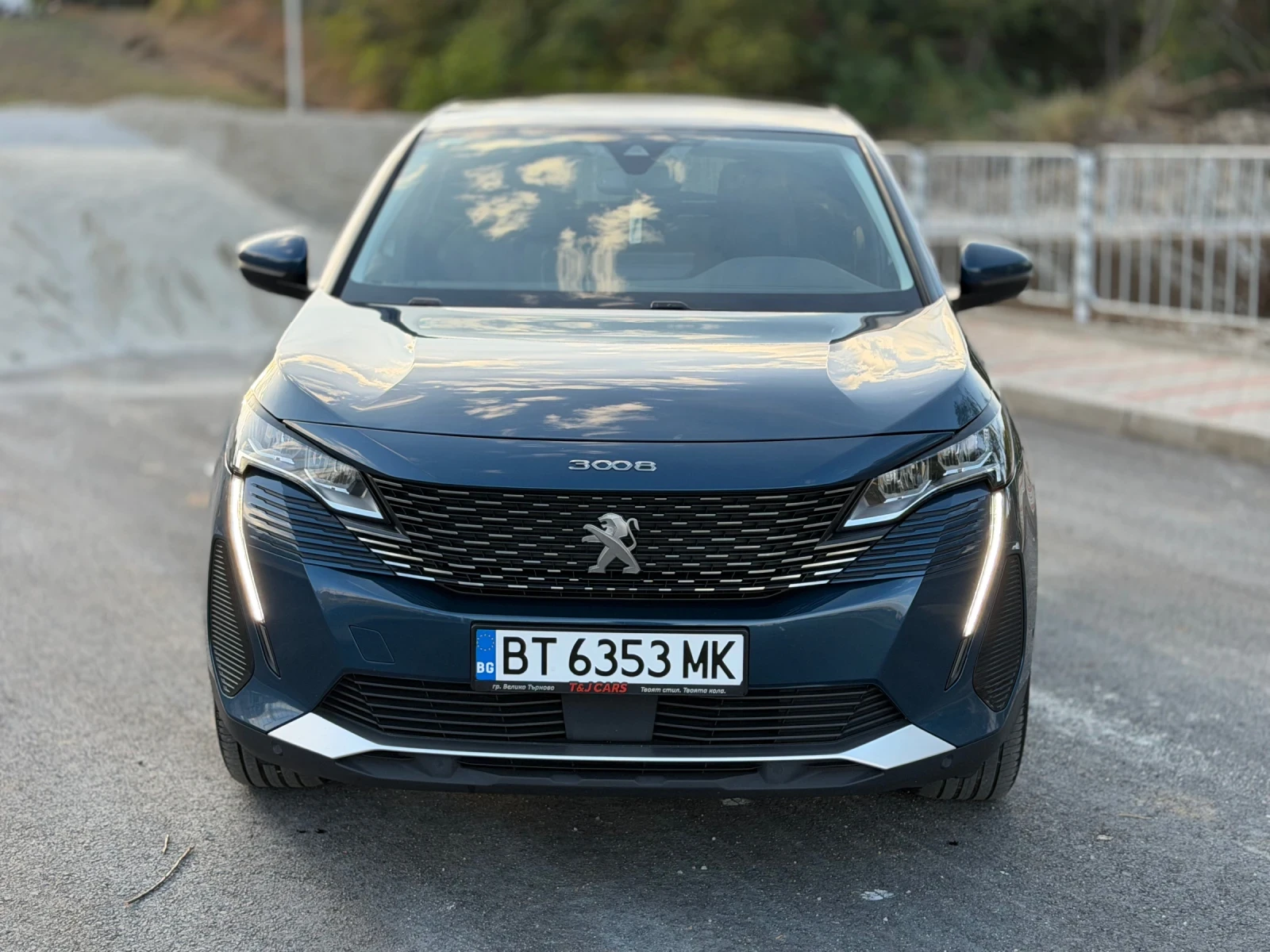 Peugeot 3008 Обслужен, снимка 2 - Автомобили и джипове - 55745936