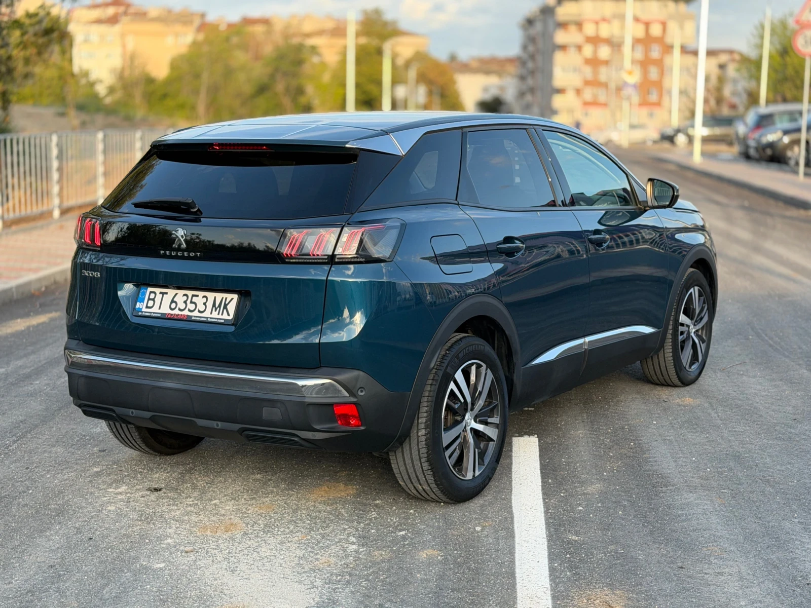 Peugeot 3008 Обслужен, снимка 4 - Автомобили и джипове - 55745936