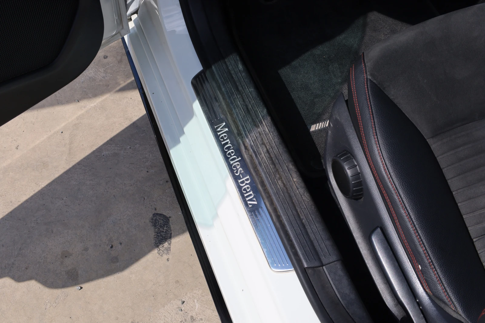Mercedes-Benz CLA 220, снимка 12 - Автомобили и джипове - 56020186