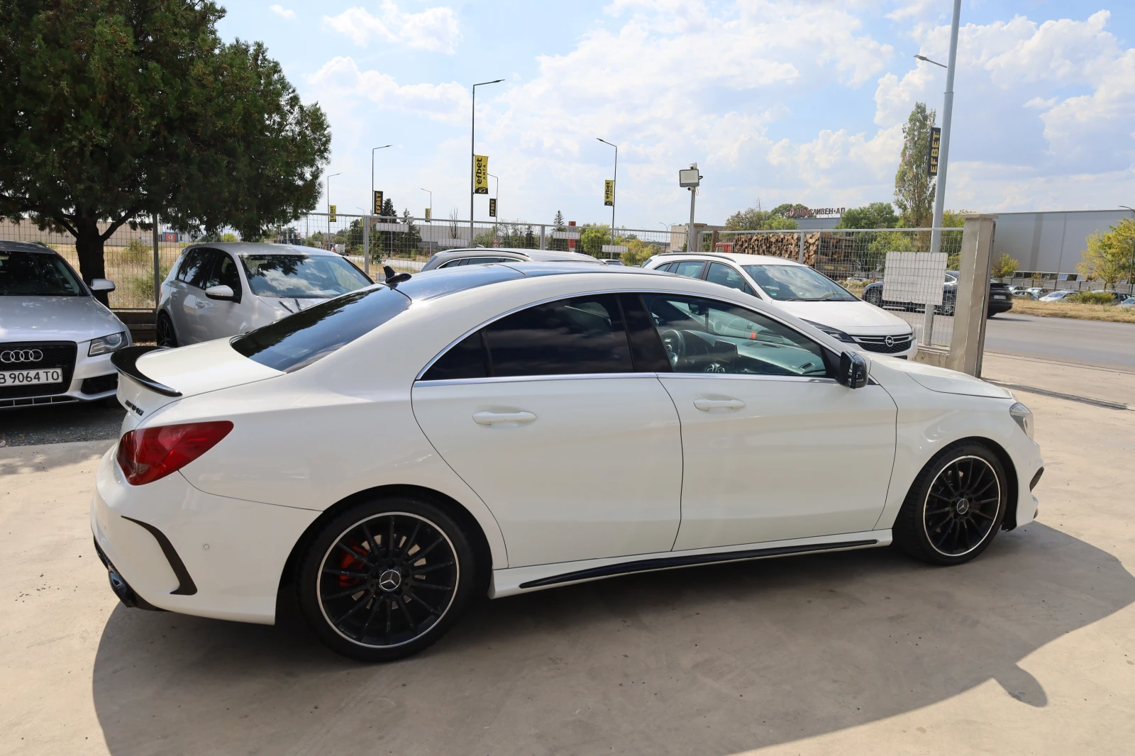 Mercedes-Benz CLA 220, снимка 6 - Автомобили и джипове - 56020186
