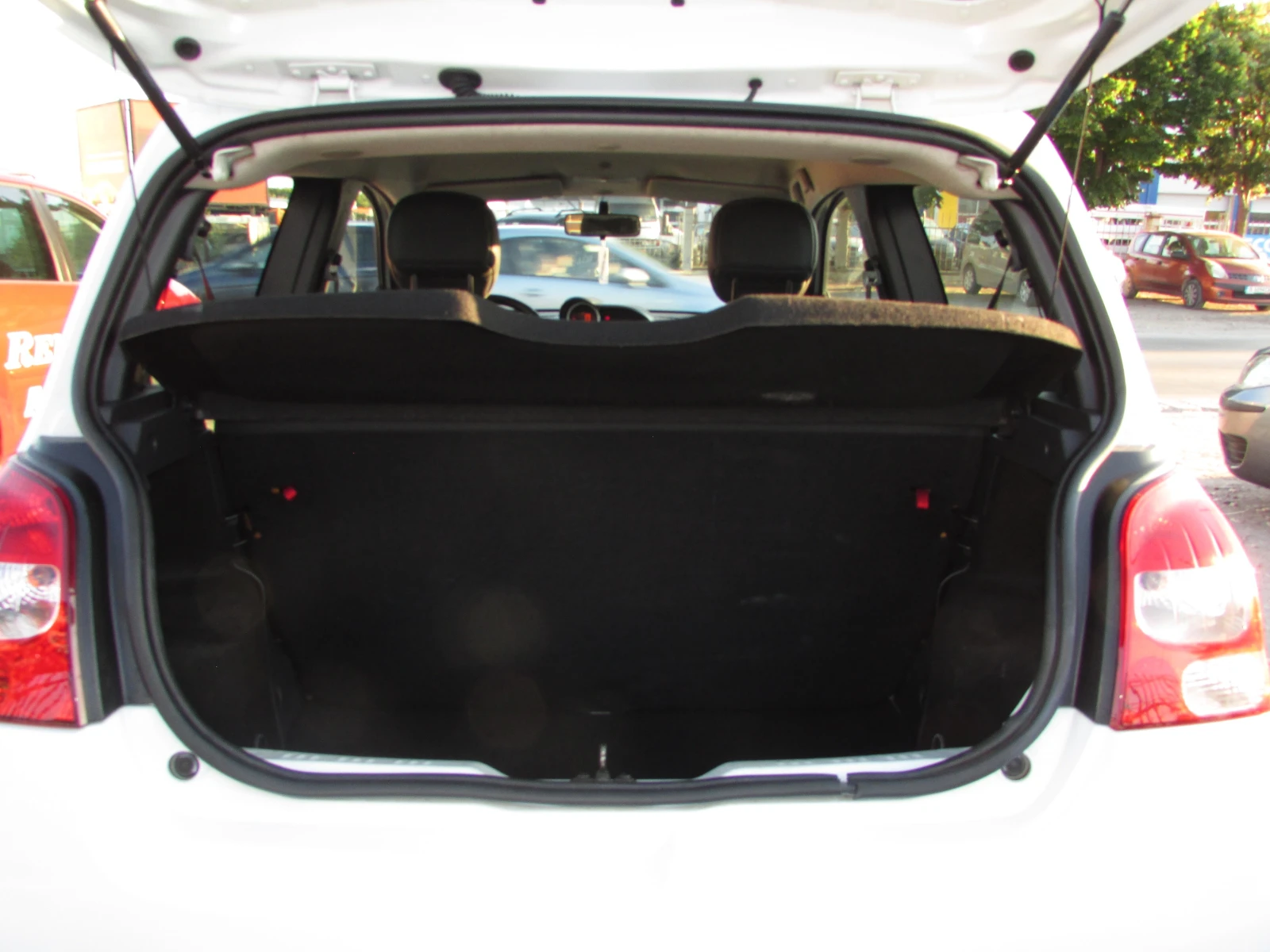 Renault Twingo 1.2i EURO5B, снимка 14 - Автомобили и джипове - 56074734