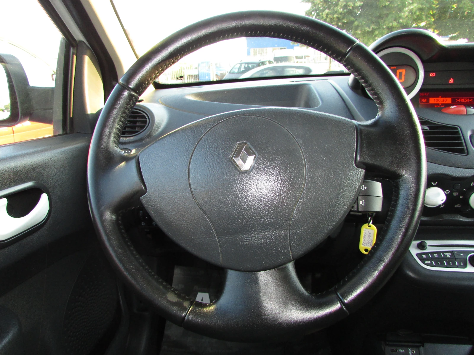 Renault Twingo 1.2i EURO5B, снимка 10 - Автомобили и джипове - 56074734