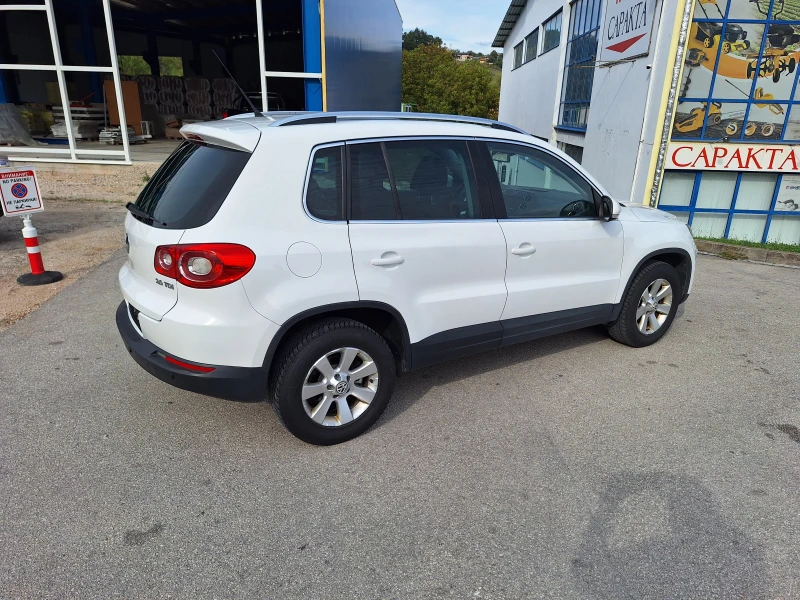 VW Tiguan 2.0 4х4 , снимка 9 - Автомобили и джипове - 47282818