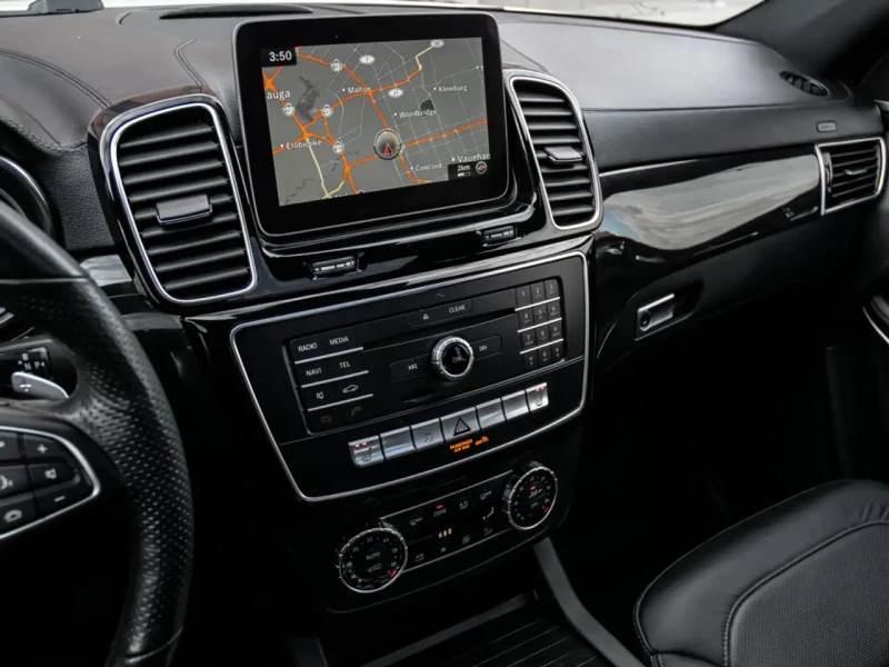 Mercedes-Benz GLS 500 AMG PACK* 360 КАМЕРА* PANORAMA* HARMAN* ЩОРИ* KEYL, снимка 7 - Автомобили и джипове - 52454240