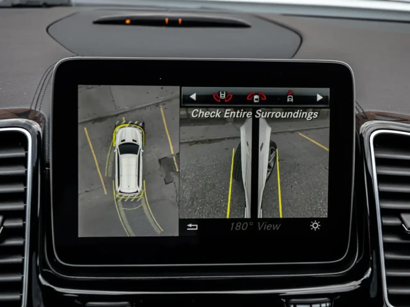 Mercedes-Benz GLS 500 AMG PACK* 360 КАМЕРА* PANORAMA* HARMAN* ЩОРИ* KEYL, снимка 13 - Автомобили и джипове - 52454240