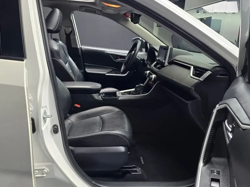 Toyota Rav4 2.5 2Wd, снимка 11 - Автомобили и джипове - 56130999