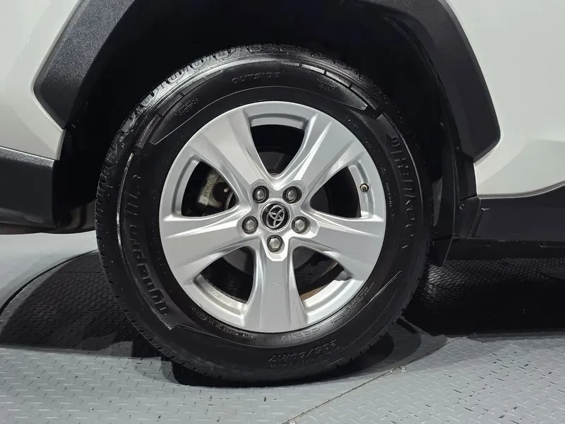 Toyota Rav4 2.5 2Wd, снимка 5 - Автомобили и джипове - 56130999