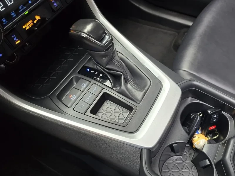 Toyota Rav4 2.5 2Wd, снимка 9 - Автомобили и джипове - 56130999