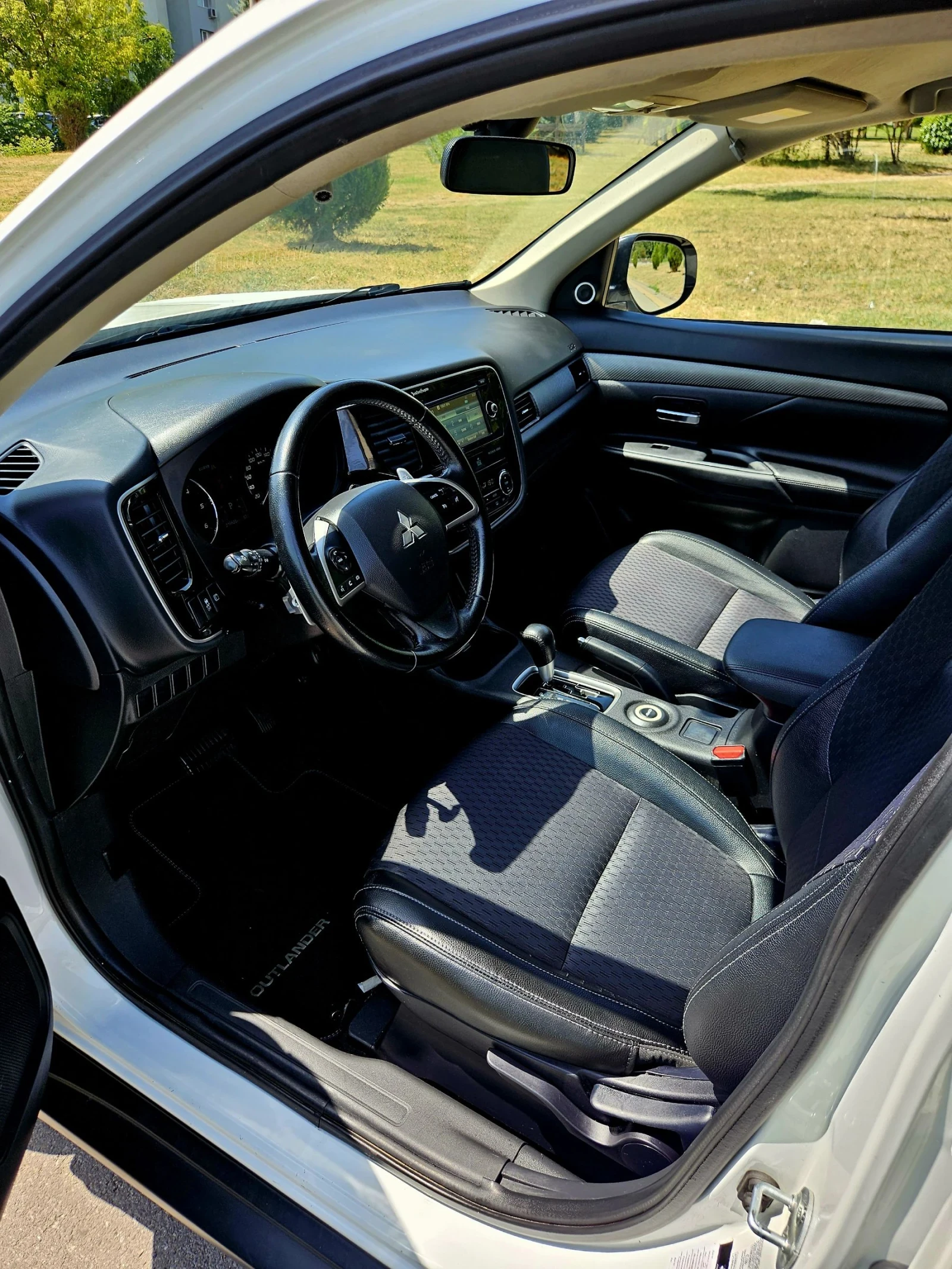 Mitsubishi Outlander 2.2 DI-D 4WD - изображение 6