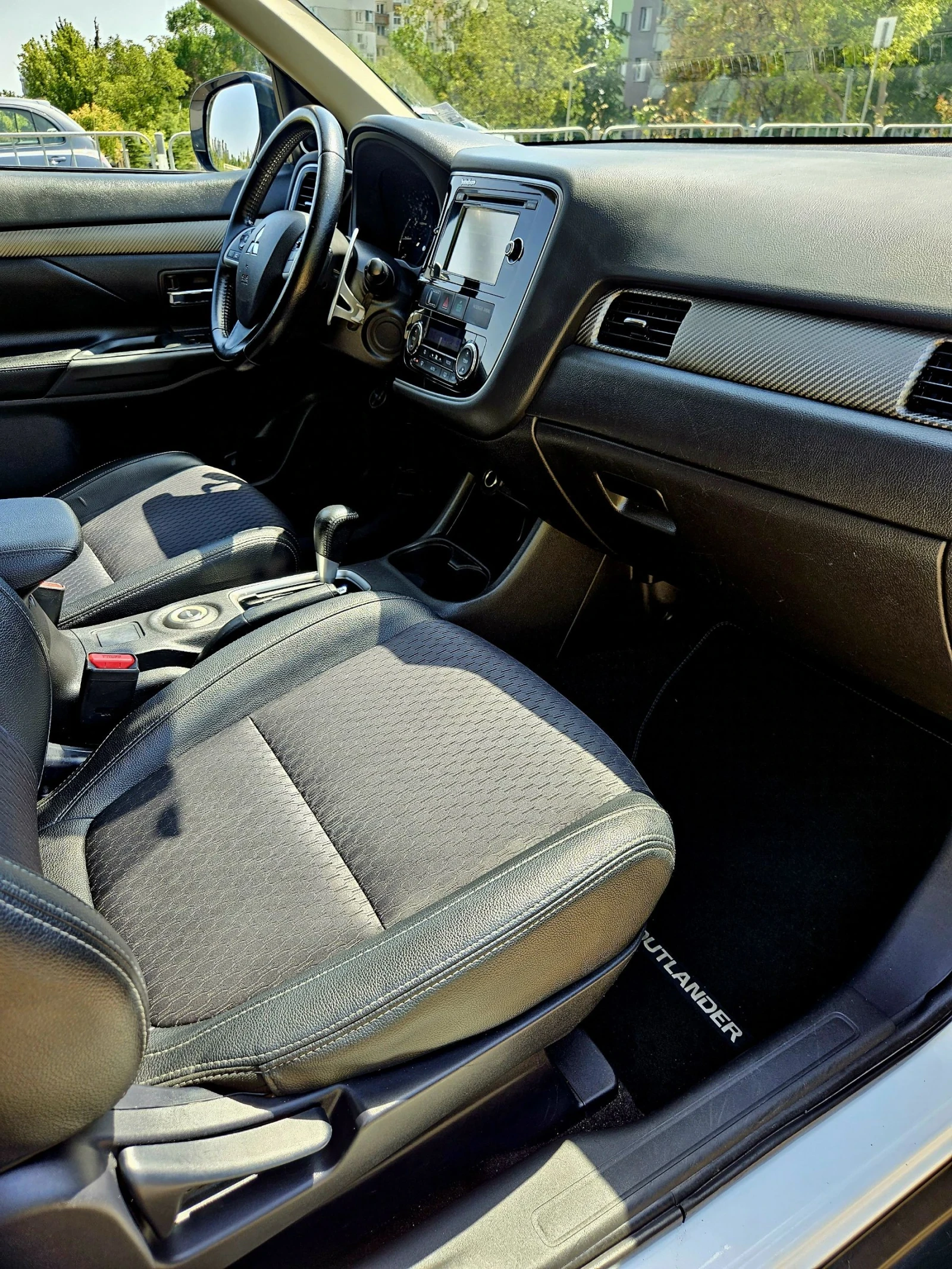 Mitsubishi Outlander 2.2 DI-D 4WD - изображение 8