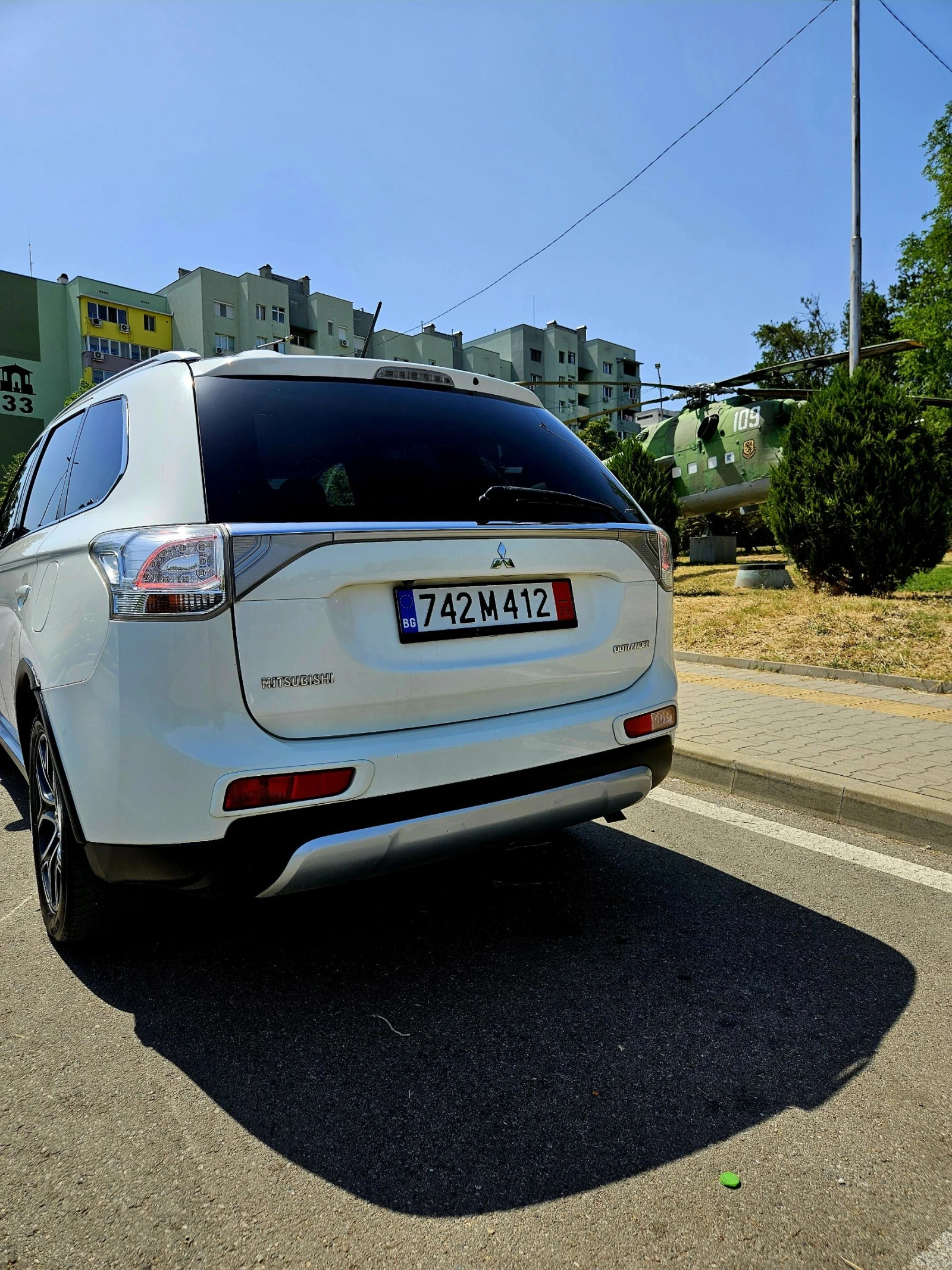 Mitsubishi Outlander 2.2 DI-D 4WD - изображение 5