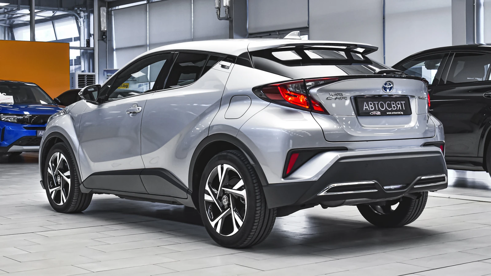 Toyota C-HR 2.0 Hybrid Club Automatic - изображение 7
