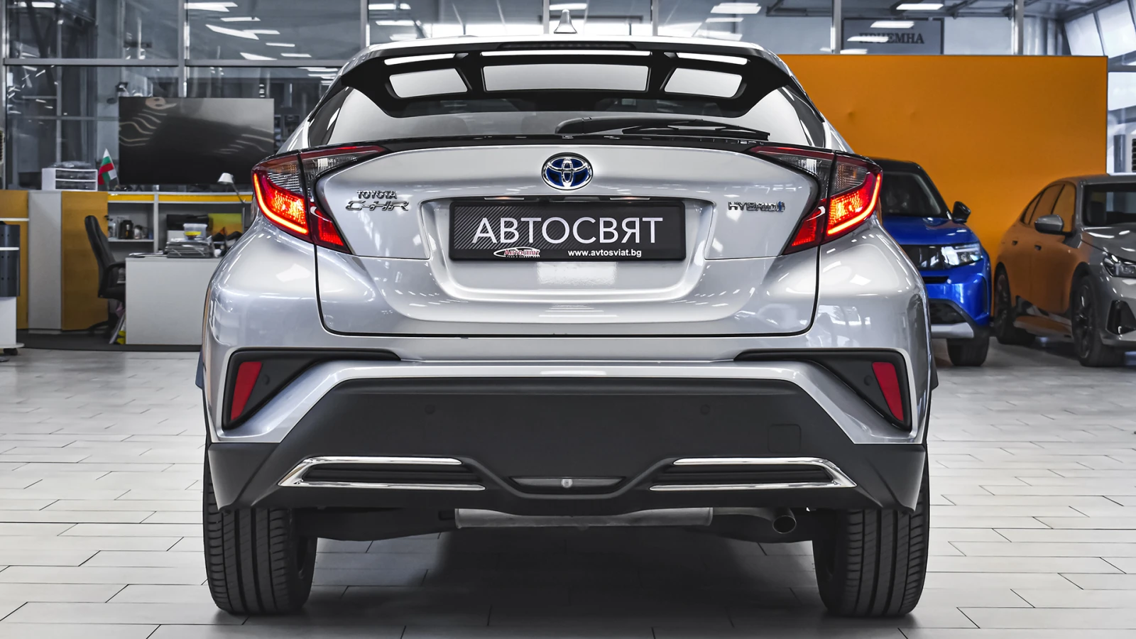 Toyota C-HR 2.0 Hybrid Club Automatic - изображение 3