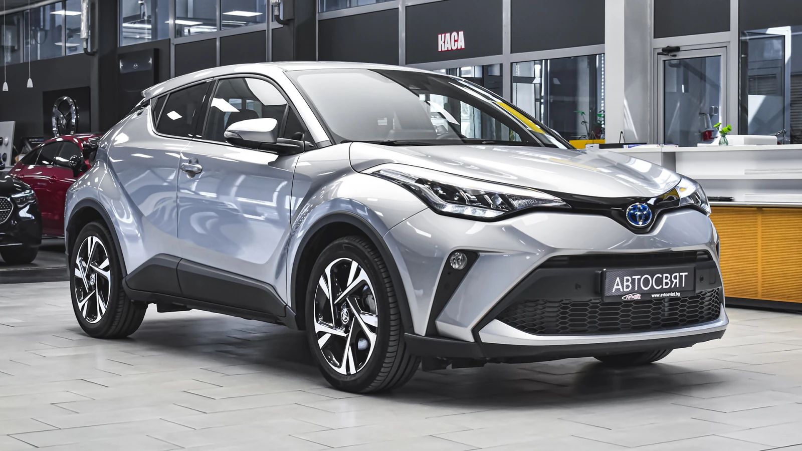 Toyota C-HR 2.0 Hybrid Club Automatic - изображение 5