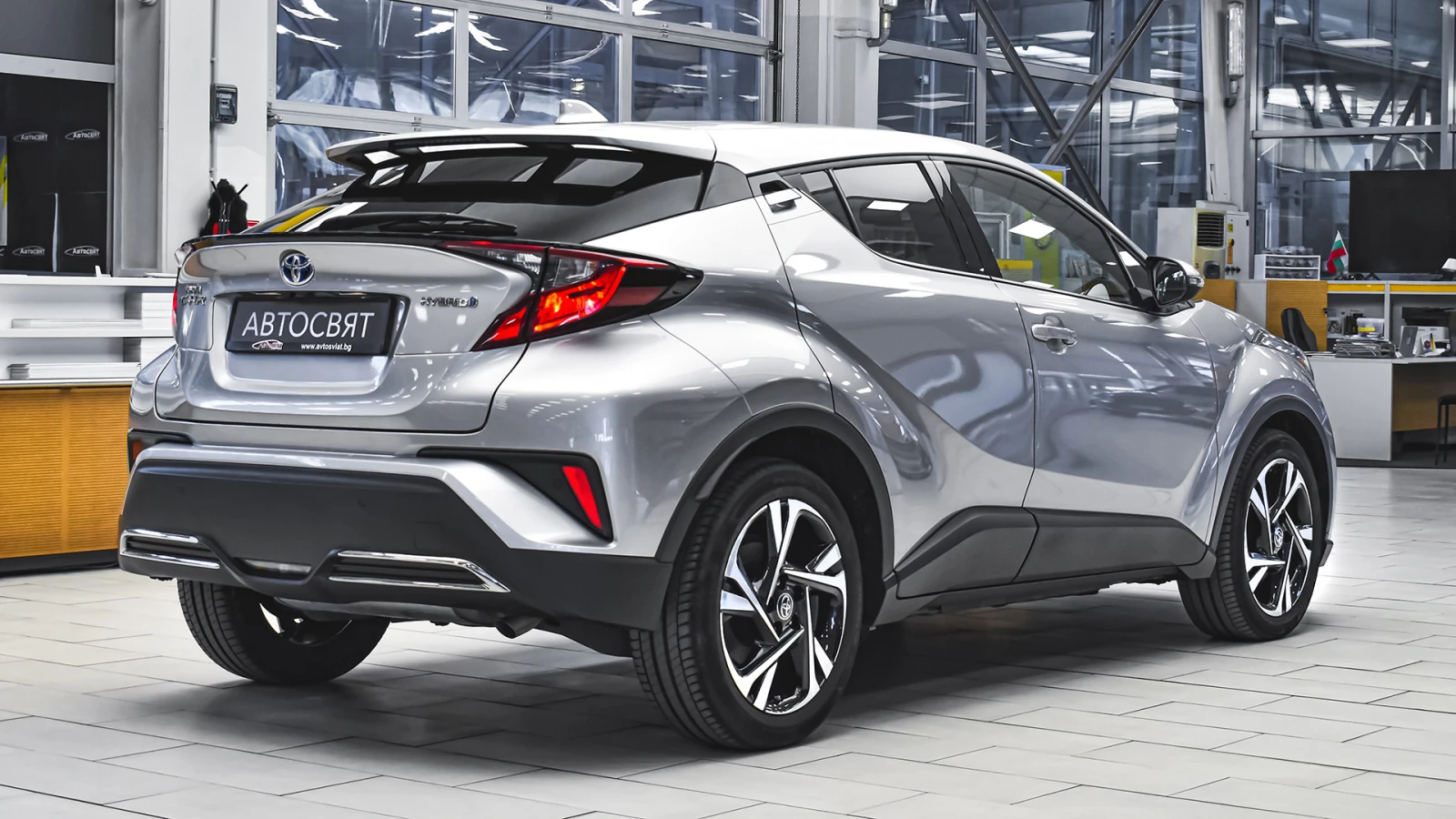 Toyota C-HR 2.0 Hybrid Club Automatic - изображение 6