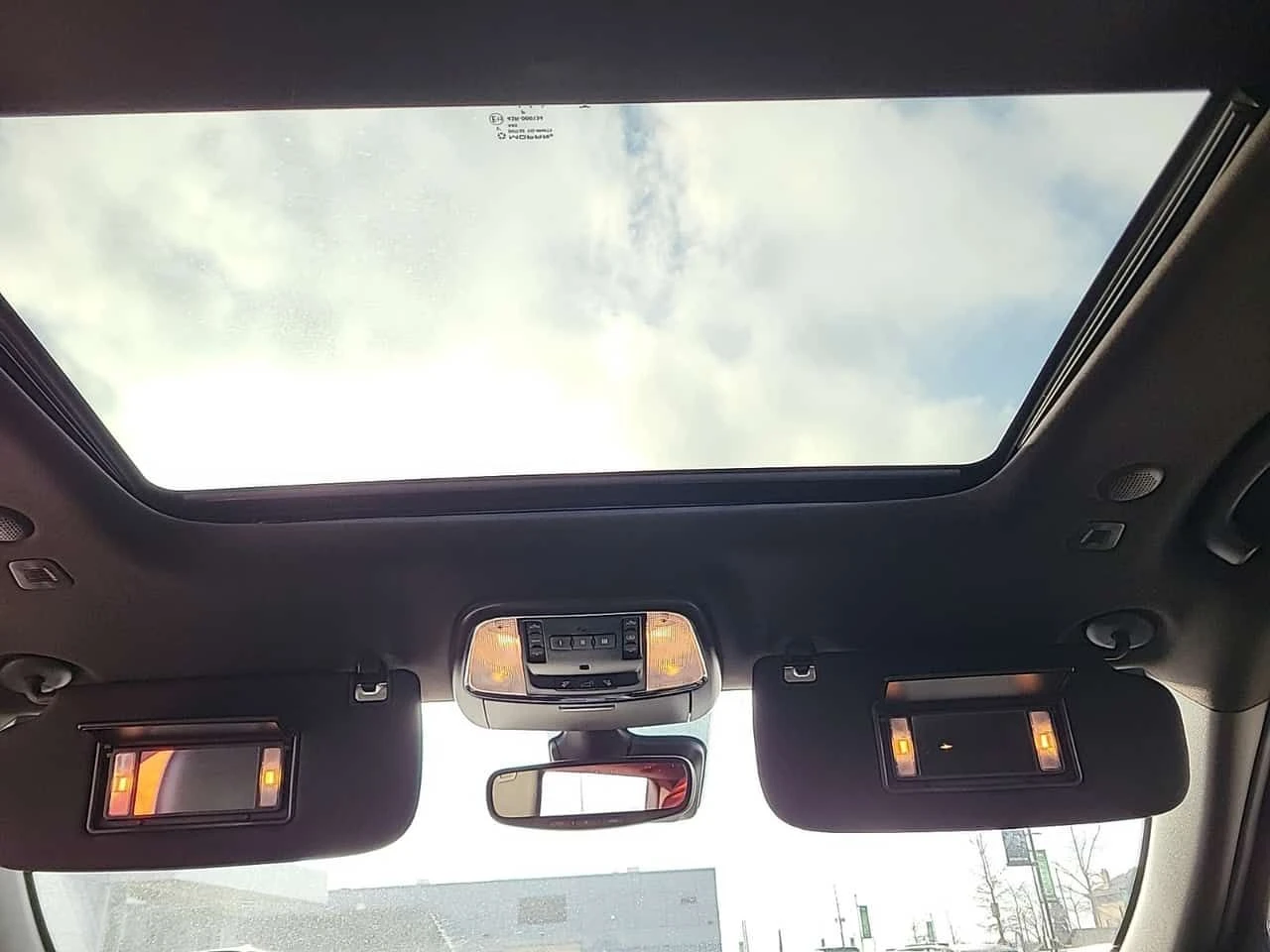 Jeep Grand cherokee OVERLAND/ДИСТРОНИК/ПАНОРАМА/ОБДУХВАНЕ - изображение 9