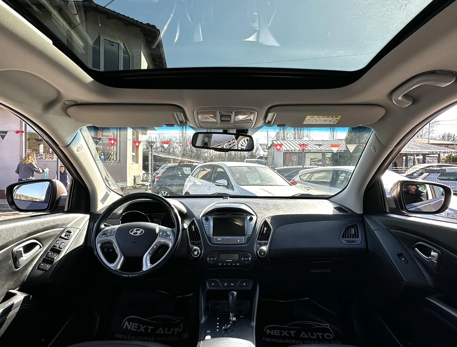Hyundai IX35 2.0CRDI 184HP 4WD PANO CAMERA ПОДГРЕВ, снимка 9 - Автомобили и джипове - 53799672